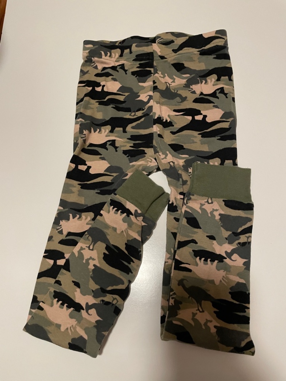 Old Navy Toddler Boy Size 6T Camouflage Dino Short Sleeve & Pant Pajama Set - Picture 5 of 6